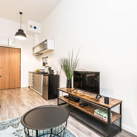 Apartament W Sercu Miasta Poznan Garbary 31 Luaran gambar