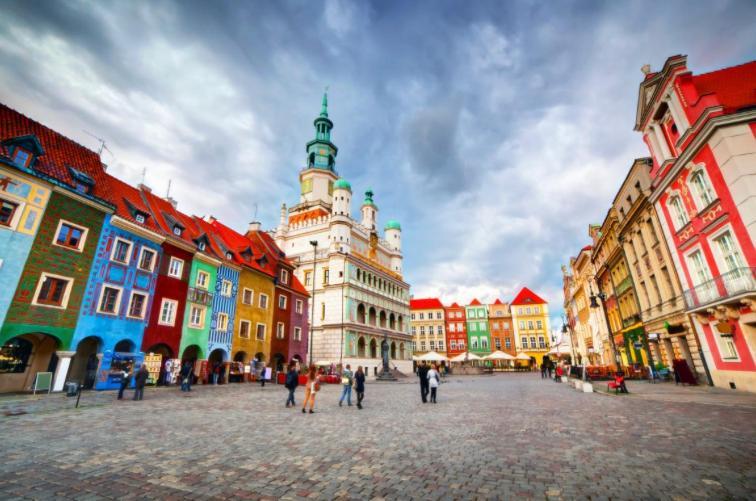 Apartament W Sercu Miasta Poznan Garbary 31 Luaran gambar